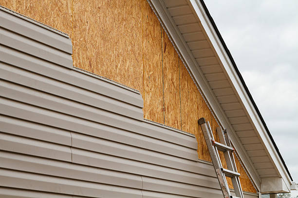 24/7 Emergency Vinyl Siding experts in Canton, IL